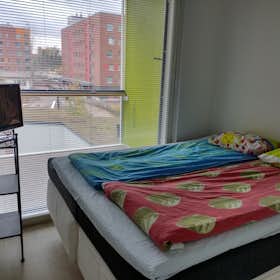 Wohnung zu mieten für 1.150 € pro Monat in Vantaa, Loiskekuja