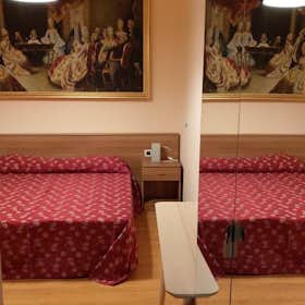 Private room for rent for €850 per month in Milan, Via Bartolomeo Eustachi