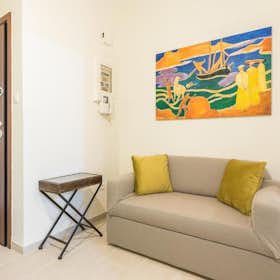 Apartment for rent for €1,600 per month in Athens, Leonidou