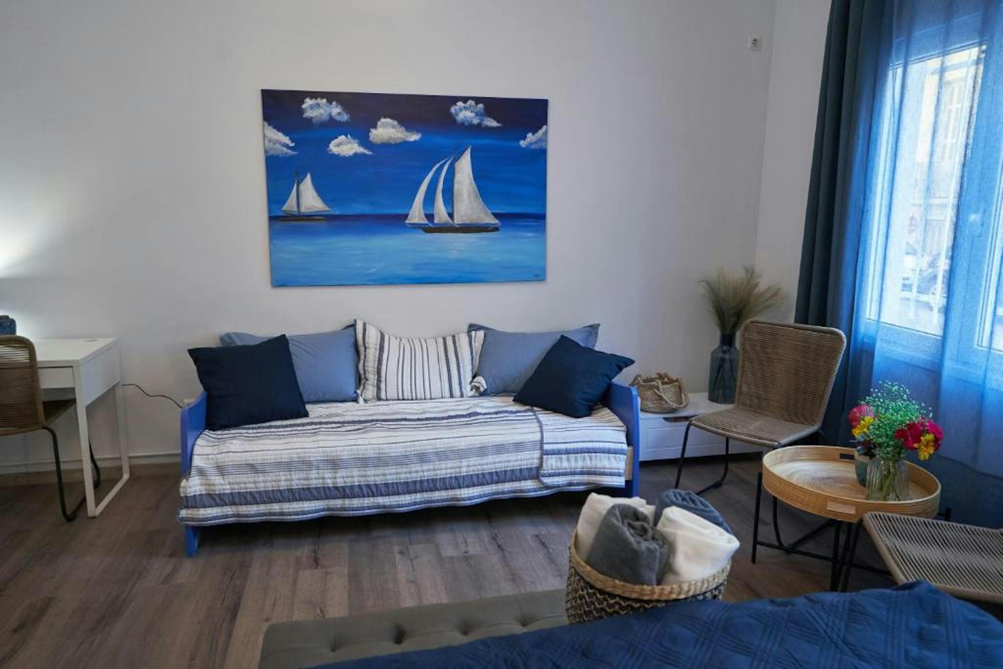 Efestion, Athens preview