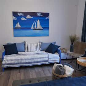 Apartment for rent for €2,500 per month in Athens, Efestion