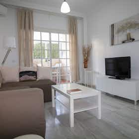 Appartement te huur voor € 1.000 per maand in Benalmádena, Avenida Federico García Lorca