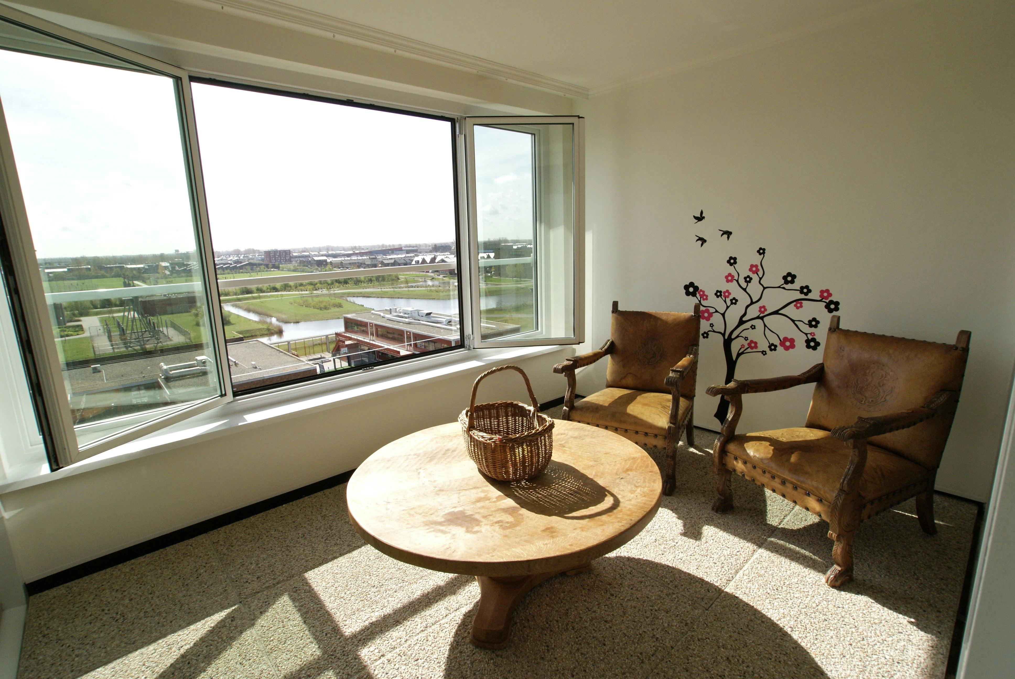 Apartment for rent for €6,000 per month in Hoofddorp, Haringvliet