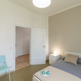 私人房间 正在以 €730 的月租出租，其位于 Florence, Via Francesco Baracca