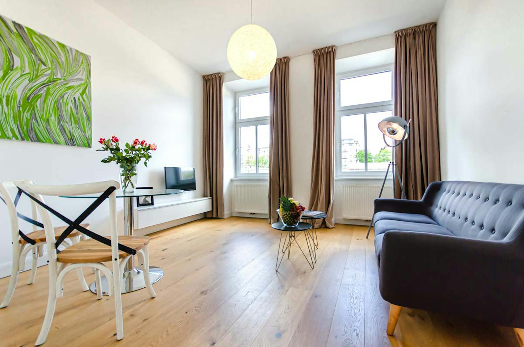 Zwölfergasse, Vienna preview