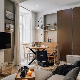 Apartment for rent for €3,057 per month in Lisbon, Travessa do Moinho de Vento