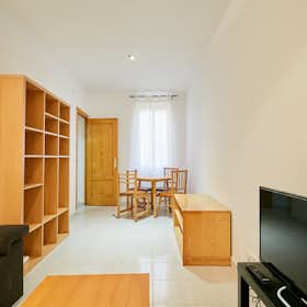 Apartment for rent for €1,651 per month in Madrid, Calle de Andrés Mellado