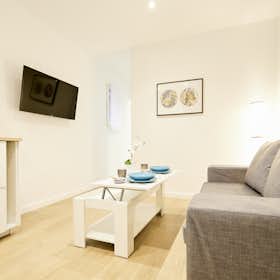 Apartment for rent for €1,627 per month in Madrid, Paseo de las Acacias