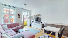 Apartment for rent for €1,790 per month in Berlin, Immanuelkirchstraße
