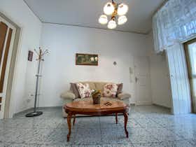 Apartament de închiriat pentru 1.600 EUR pe lună în Mattinata, Via Giuseppe Mazzini