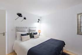 Apartment for rent for €1,350 per month in Porto, Rua de Belomonte