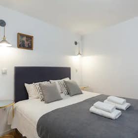 Wohnung zu mieten für 1.340 € pro Monat in Porto, Rua de Belomonte