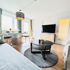 Appartement te huur voor € 2.290 per maand in Munich, Eduard-Spranger-Straße