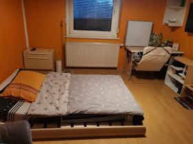 Отдельная комната сдается в аренду за 530 € в месяц в Leinfelden-Echterdingen, Leinfelder Straße