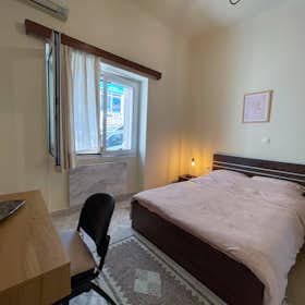 Habitación privada en alquiler por 260 € al mes en Piraeus, Mavrokordatou