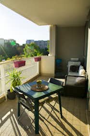 Apartment for rent for €1,200 per month in Rome, Via Luce D'Eramo