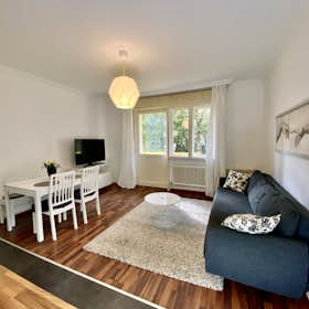 Apartment for rent for €1,890 per month in Berlin, Harzer Straße