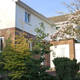 Maison à louer pour 3 307 £GB/mois à Nottingham, The Rise