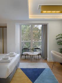 Apartment for rent for €2,000 per month in Málaga, Alameda Principal