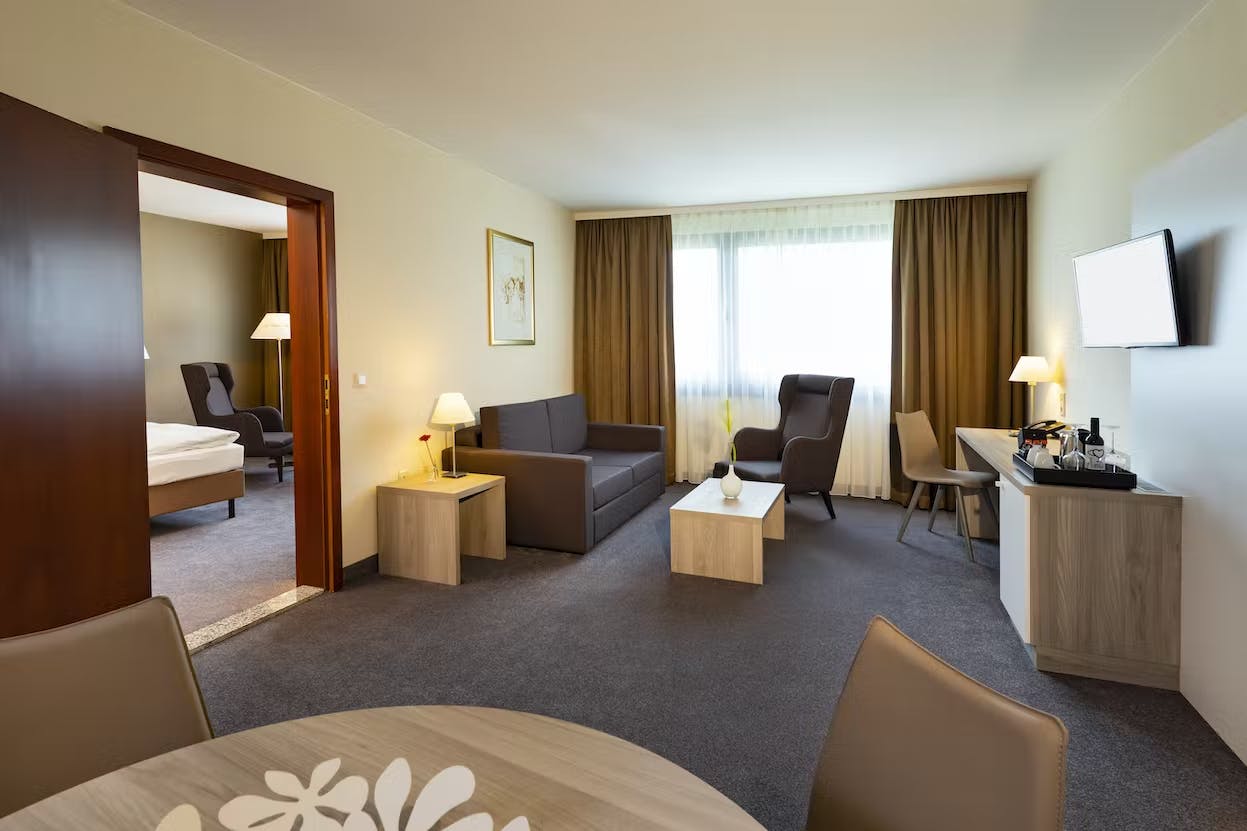 Apartment for rent for €3,689 per month in Oberpremstätten, Seering