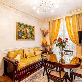 Apartment for rent for €2,072 per month in Paris, Rue de la Terrasse