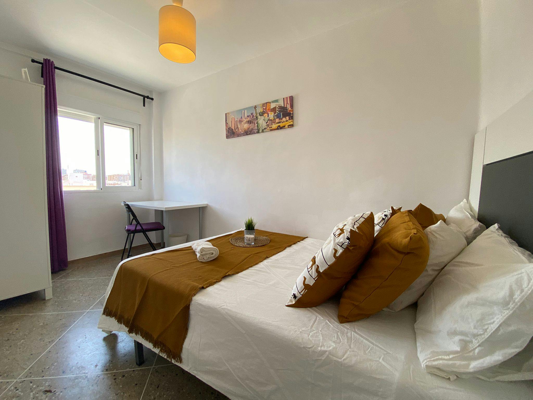 Private room for rent for €345 per month in Valencia, Carrer de Ramiro de Maeztu