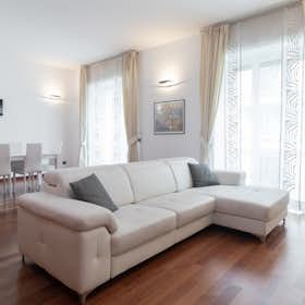 Apartment for rent for €4,660 per month in Milan, Via Giosuè Carducci