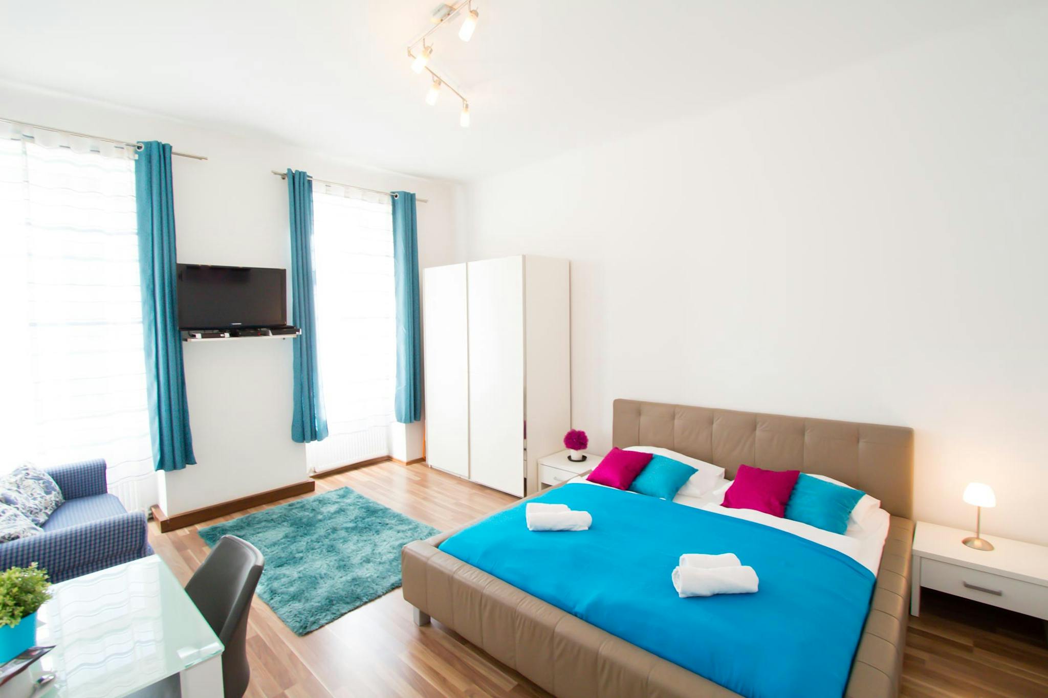 Diefenbachgasse, Vienna preview