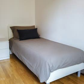 Отдельная комната сдается в аренду за 528 € в месяц в Trento, Via Gocciadoro
