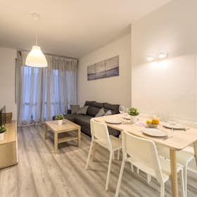 Apartment for rent for €1,950 per month in Barcelona, Gran Via de les Corts Catalanes