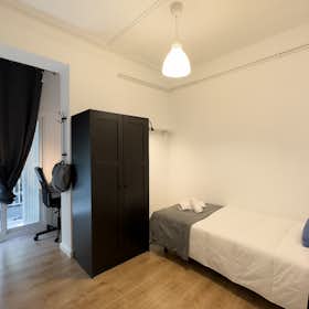 Private room for rent for €649 per month in Barcelona, Carrer de Vilamarí