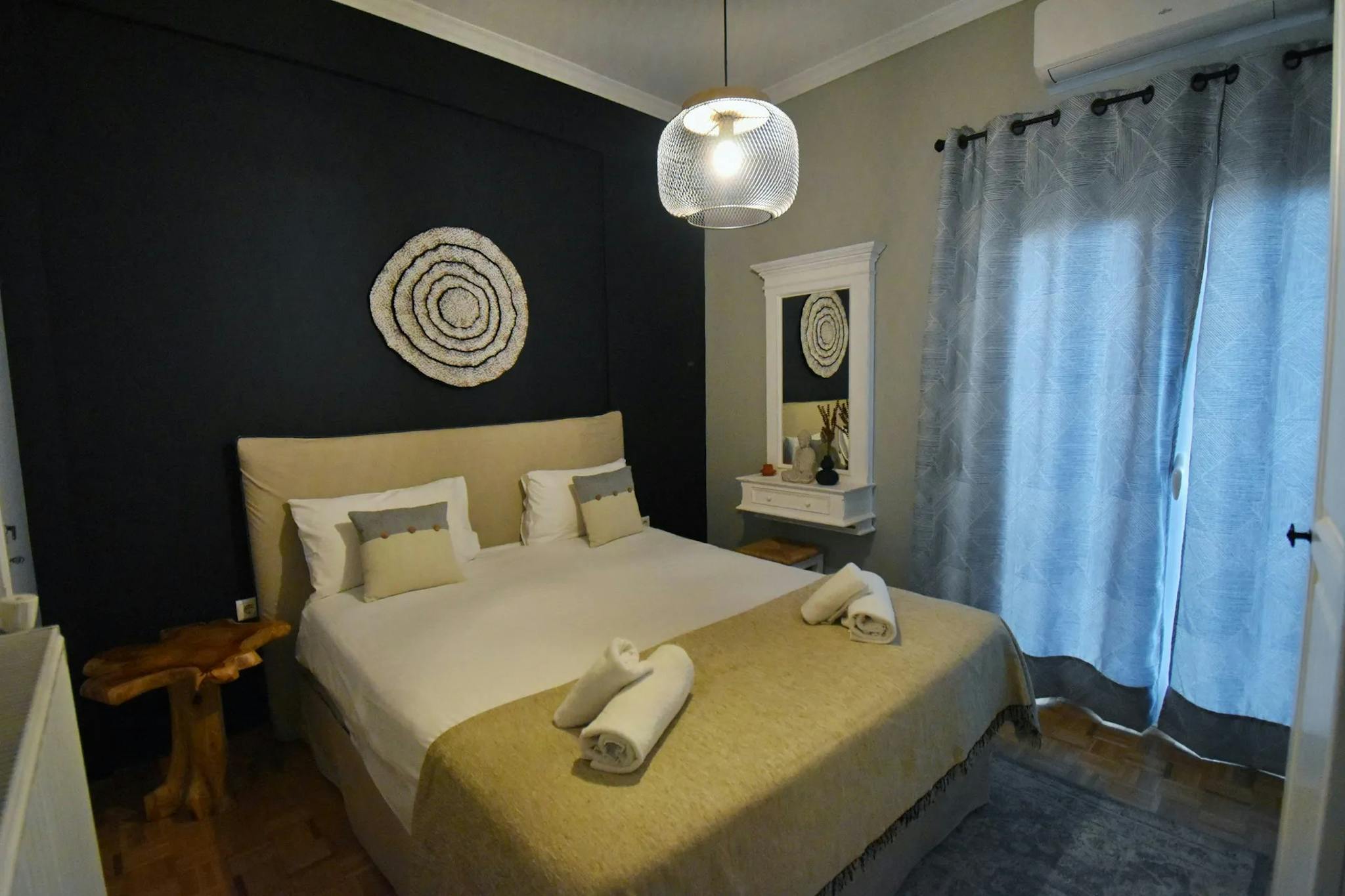 Karydi, Athens preview