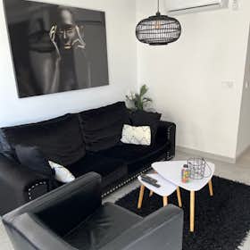 Apartamento en alquiler por 1300 € al mes en Alicante, Carrer Serra de Cavalls