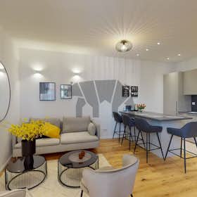 Apartment for rent for €2,380 per month in Berlin, Grunewaldstraße