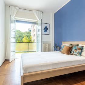 Private room for rent for €910 per month in Milan, Viale Teodorico