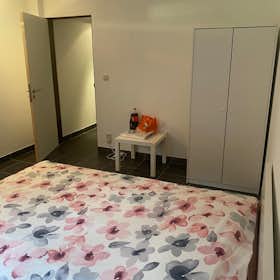 Private room for rent for €450 per month in Forest, Chaussée de Bruxelles