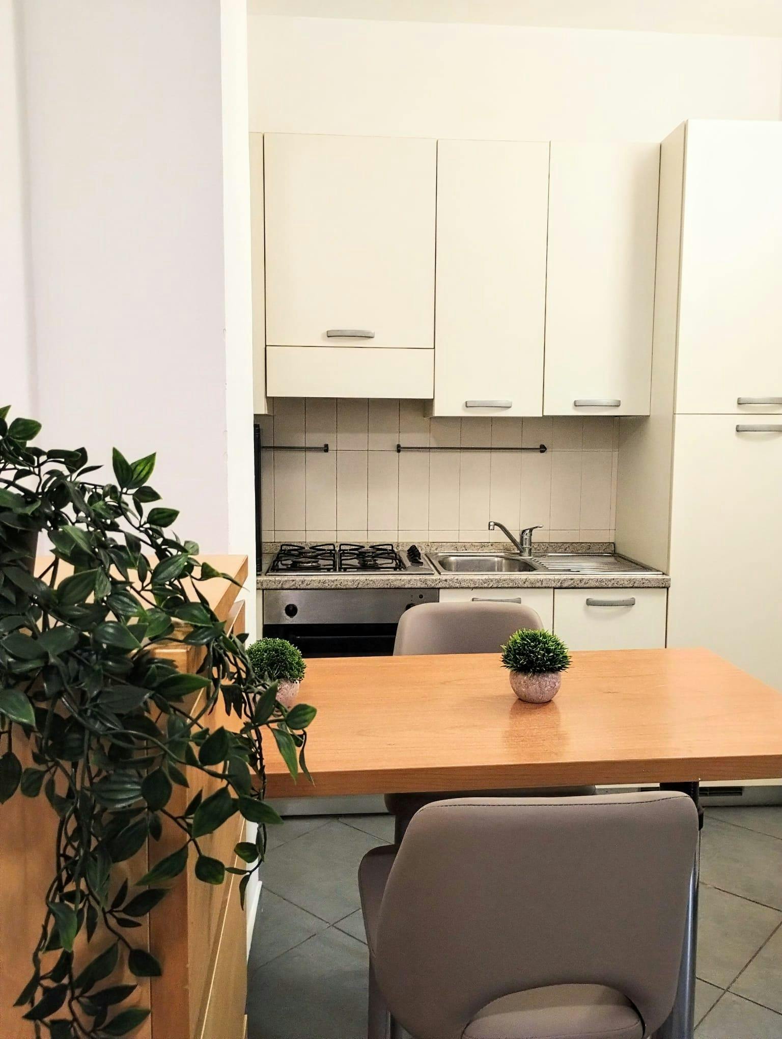 Apartment for rent for €1,358 per month in Milan, Via Gaetano Osculati