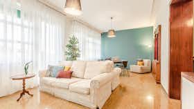 Appartement te huur voor € 2.170 per maand in Livorno, Piazza Attias