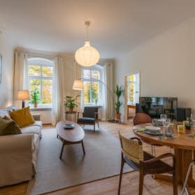 Apartment for rent for €3,000 per month in Berlin, Morusstraße
