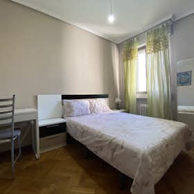 Private room for rent for €700 per month in Madrid, Calle de Áncora
