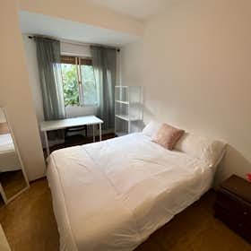 私人房间 正在以 €450 的月租出租，其位于 Madrid, Calle de Francisco Silvela