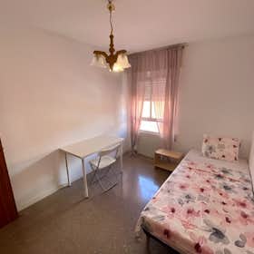 Private room for rent for €480 per month in Madrid, Calle del Cristo de la Victoria