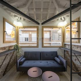 Studio for rent for € 590 per month in Granada, Plaza de la Romanilla