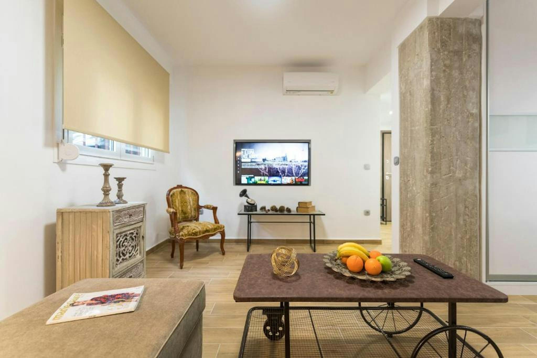 Erechtheiou, Athens preview