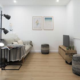 Apartment for rent for €1,400 per month in Valencia, Carrer de Santa Irene