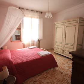 公寓 正在以 €1,000 的月租出租，其位于 Impruneta, Via Montecchio