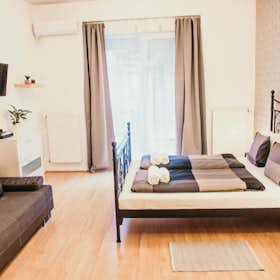 Studio for rent for HUF 393,600 per month in Budapest, Wesselényi utca