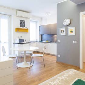 Appartamento for rent for 1.530 € per month in Milan, Via Tommaso Gulli