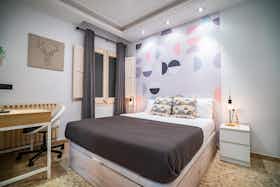 Private room for rent for €575 per month in L'Hospitalet de Llobregat, Carrer d'Occident