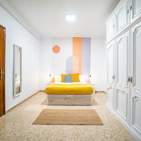 Private room for rent for €630 per month in L'Hospitalet de Llobregat, Carrer d'Occident